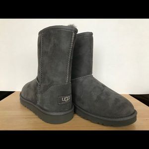 Brand New - UGG Classic Short Boot